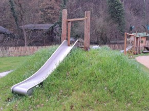 toboggan suivant le relief du terrain