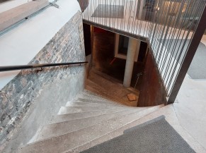 Escalier accès sous-sol
