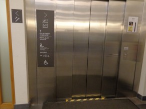 Ascenseur pour accès aux étages