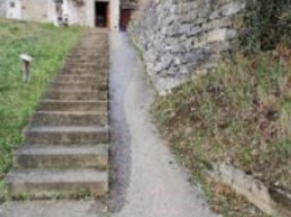 Escalier menant au château