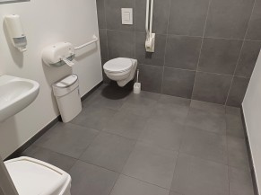 WC PMR au +1 (niveau de la salle Tambour)