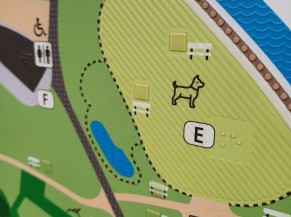 plan en relief et en Braille