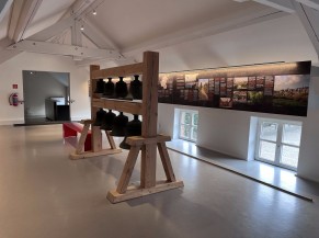 Exposition avec une reproduction d'une partie du carillon