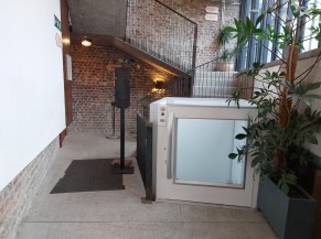 Ascenseur pour rejoindre le sous-sol